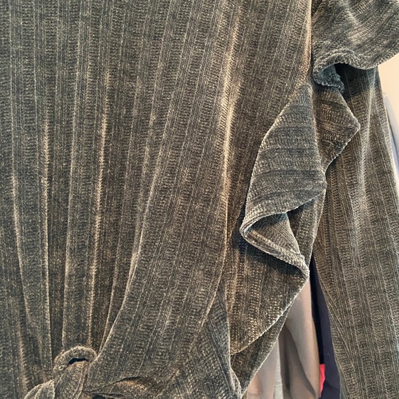 Boutique Adorable Sweater - Picture 2 of 6